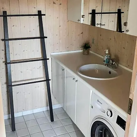 6 Person In Tranekaer-by Traum * Tranekær