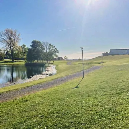 6 Person In Tranekaer-by Traum * Tranekær