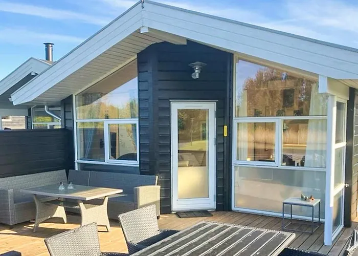 6 Person In Tranekaer-by Traum * Tranekær