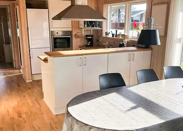 Nyaraló 6 Person In Tranekaer-by Traum *