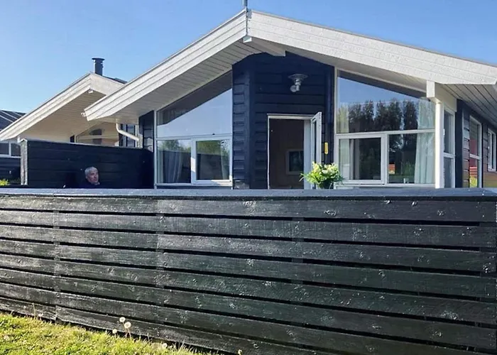 6 Person In Tranekaer-by Traum * Tranekær